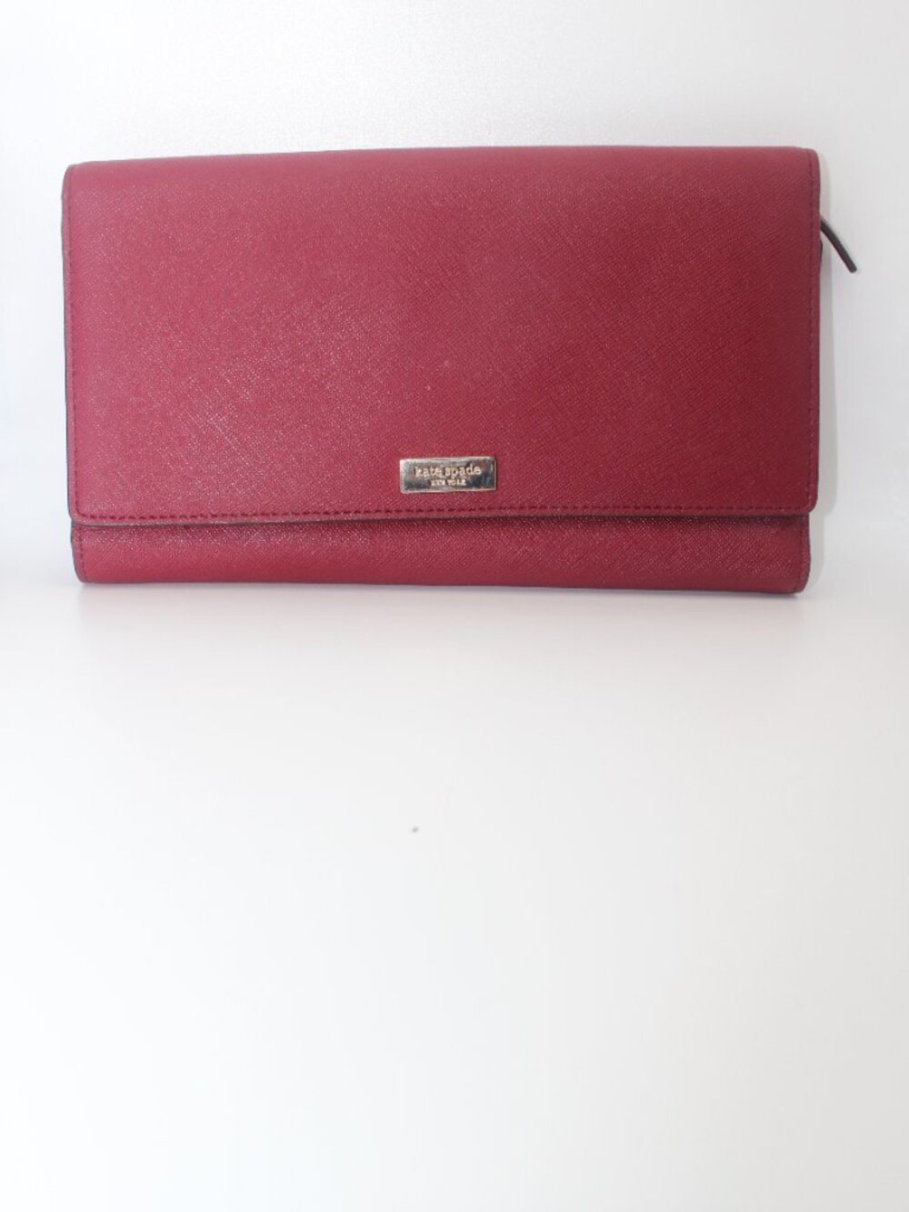 Kate Spade New York Burgundy Trifold Wallet Gold Logo Plaque 0031